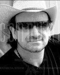 00-00-2005 Bono U2
2005                            

[keywords]musician, singer, portret, Black & white image, sunglasses, hat[/keywords]